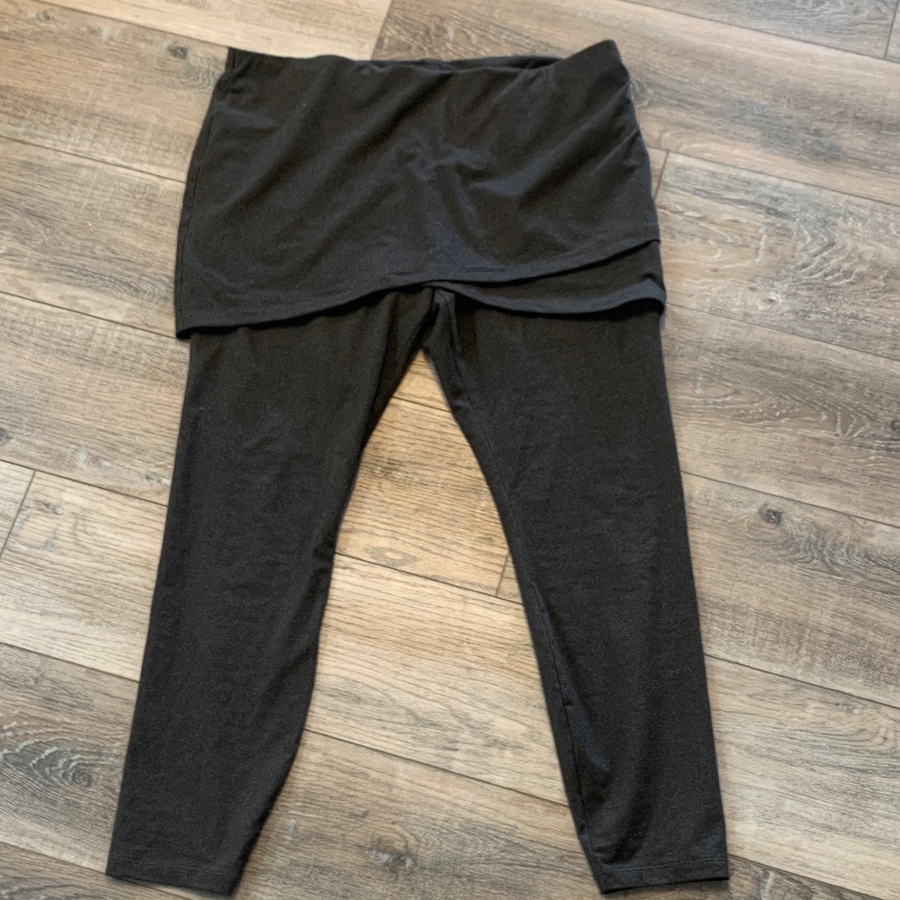 CAbi Black Skirted Leggings - Women's Layered Active Bottoms